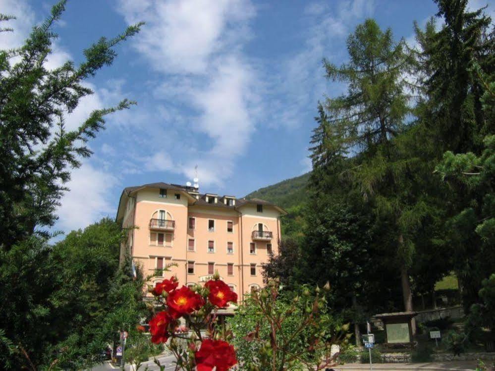 Limone Palace Aparthotel Limone Piemonte Dış mekan fotoğraf